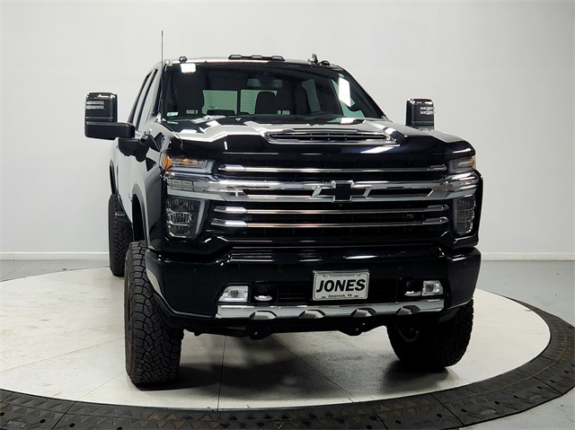 2022 Chevrolet Silverado 3500HD High Country photo 2