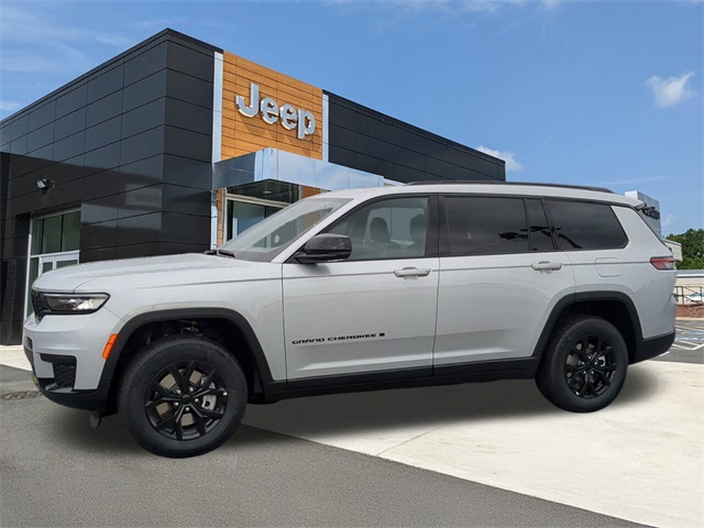 2025 Jeep Grand Cherokee Altitude X photo 4