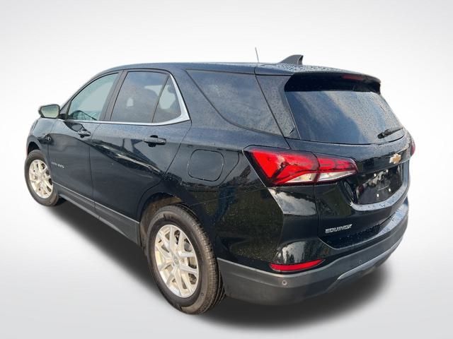 2024 Chevrolet Equinox LT photo 3