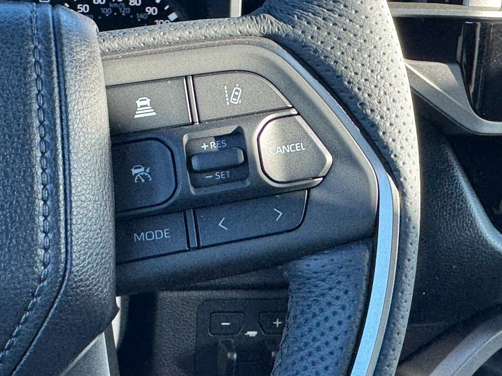 2025 Toyota Tundra SR5 CrewMax photo 10