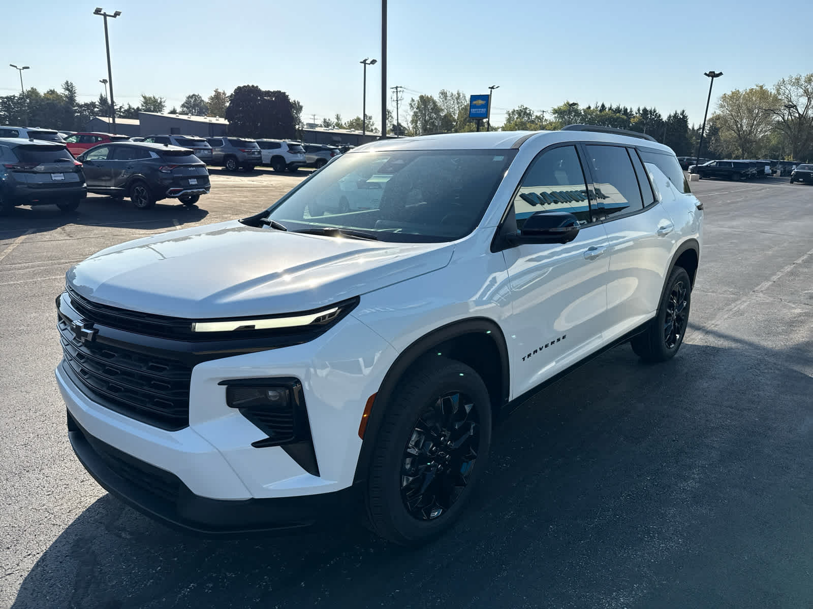2026 Chevrolet Traverse photo 3