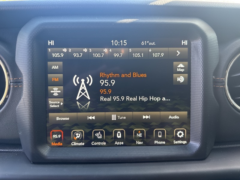 2023 Jeep Wrangler Altitude photo 25