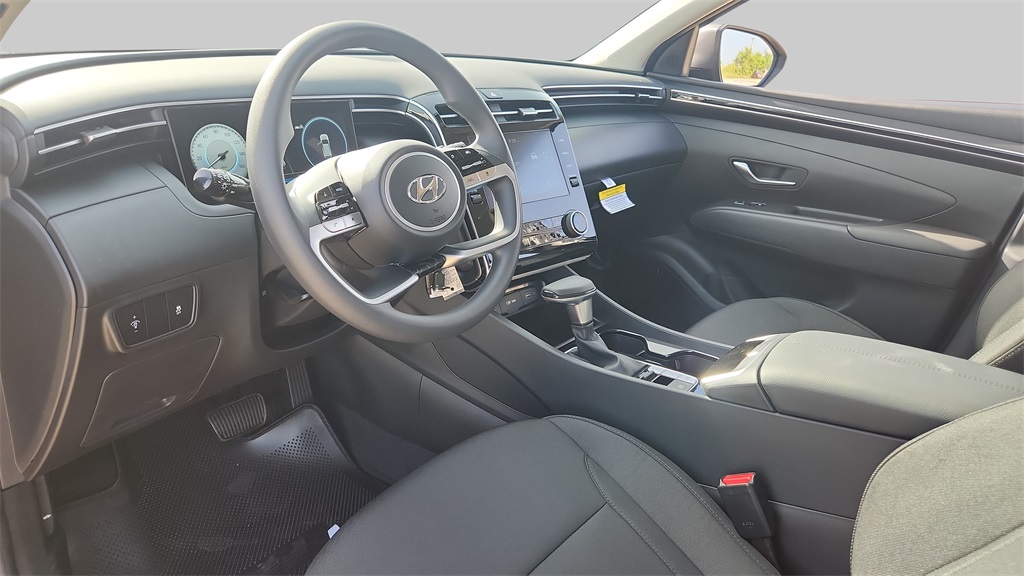 2024 Hyundai Tucson SE photo 10