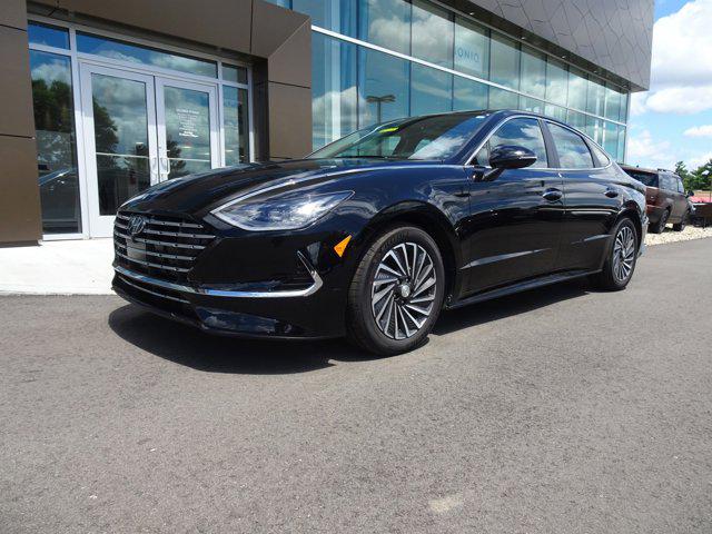 2023 Hyundai Sonata Hybrid Limited's photo