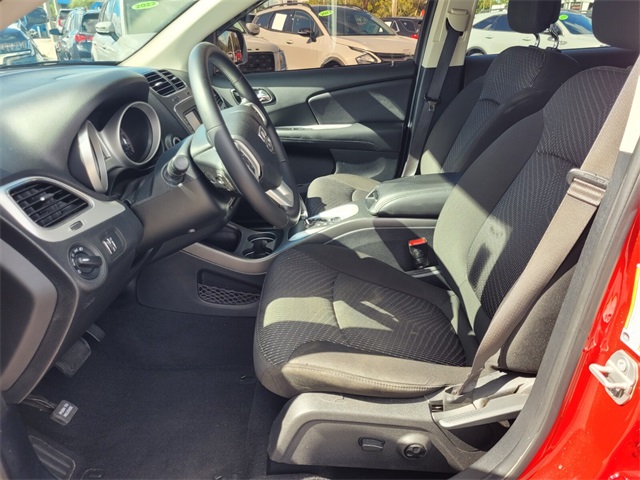 2020 Dodge Journey SE photo 2