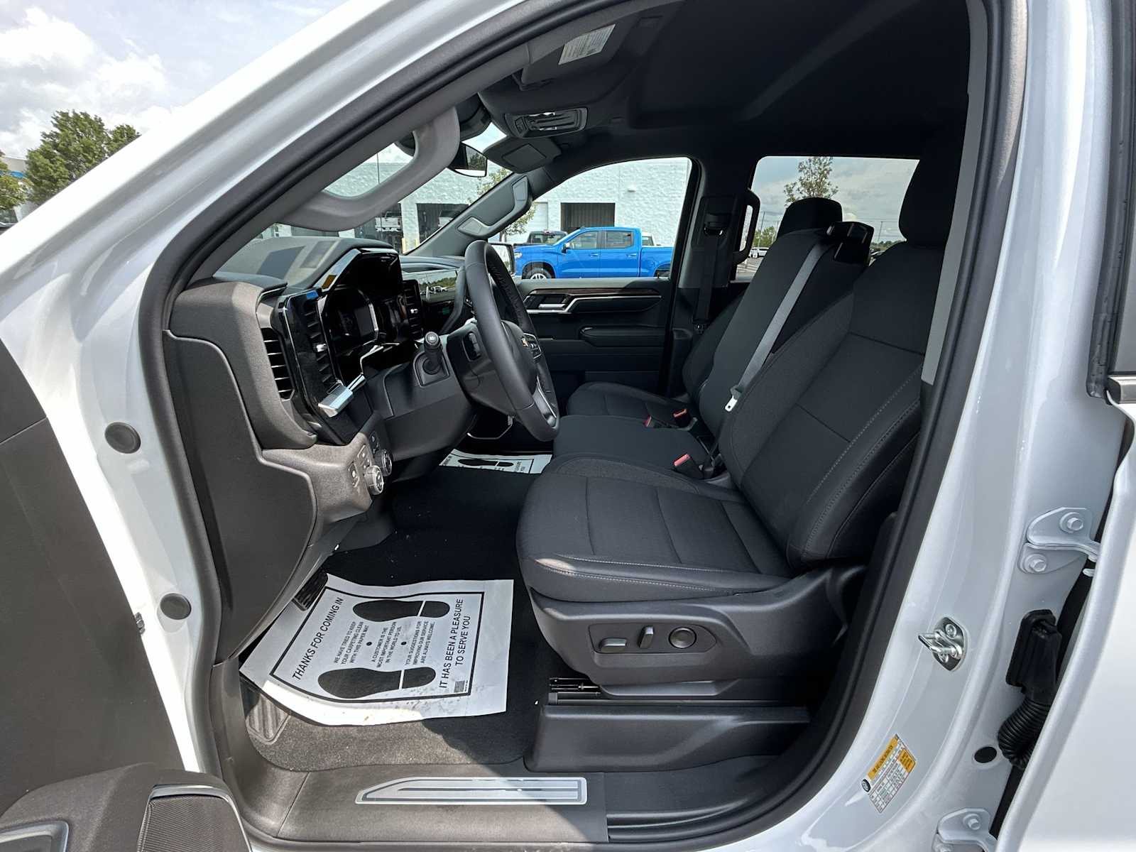 2026 Chevrolet Silverado 1500 LT photo 11