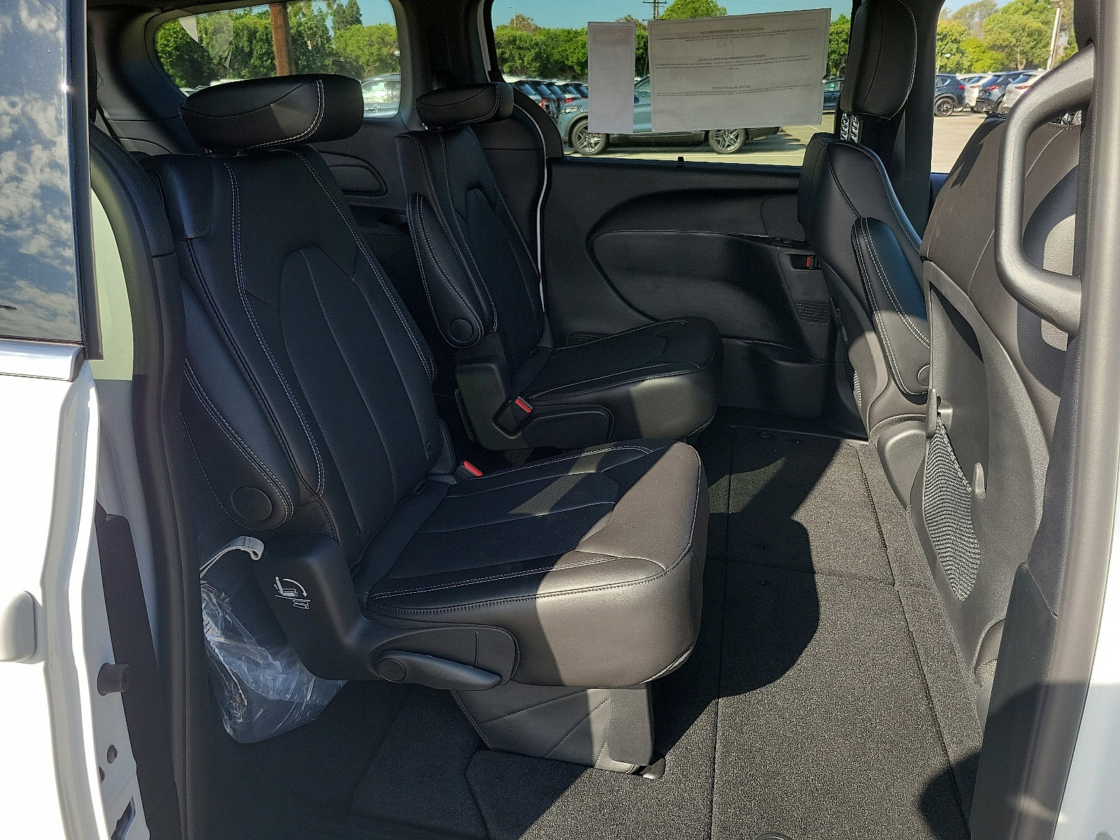 2026 Chrysler Voyager LX photo 16