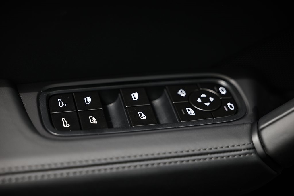 2026 Porsche Cayenne photo 20