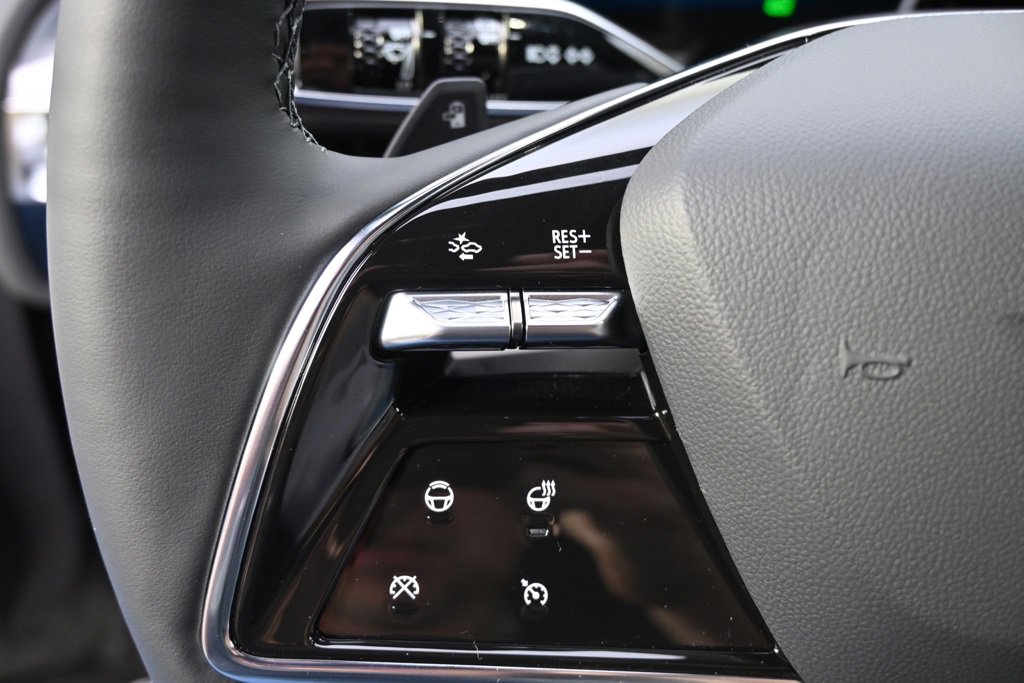 2025 Cadillac Lyriq Sport photo 32