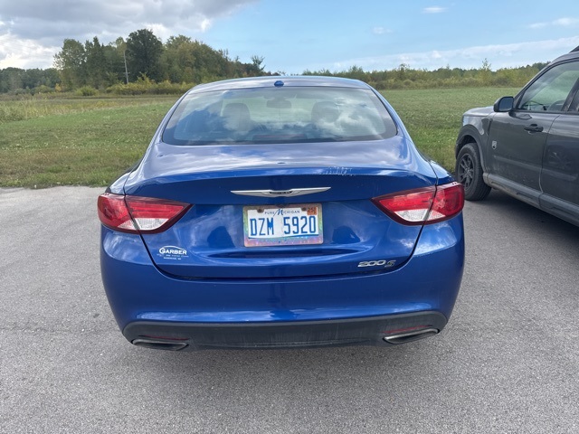 2016 Chrysler 200 S photo 8
