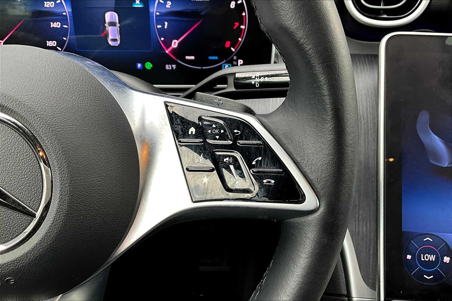 2025 Mercedes Benz C 300 photo 21