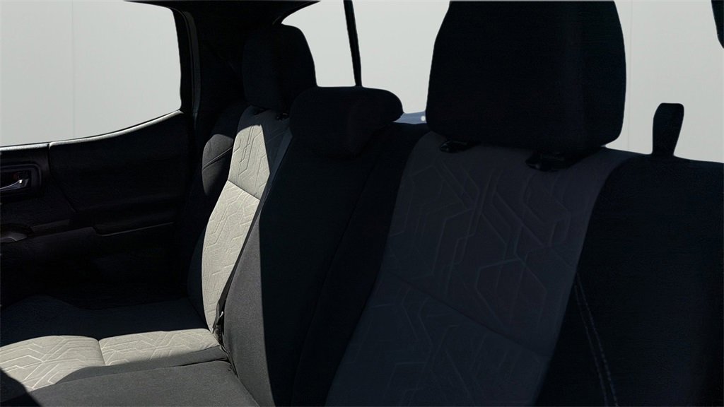2023 Toyota Tacoma TRD Off-Road photo 31