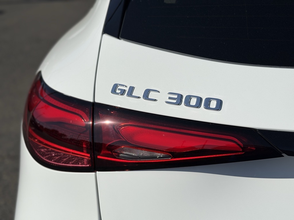 2026 Mercedes Benz GLC 300 photo 20