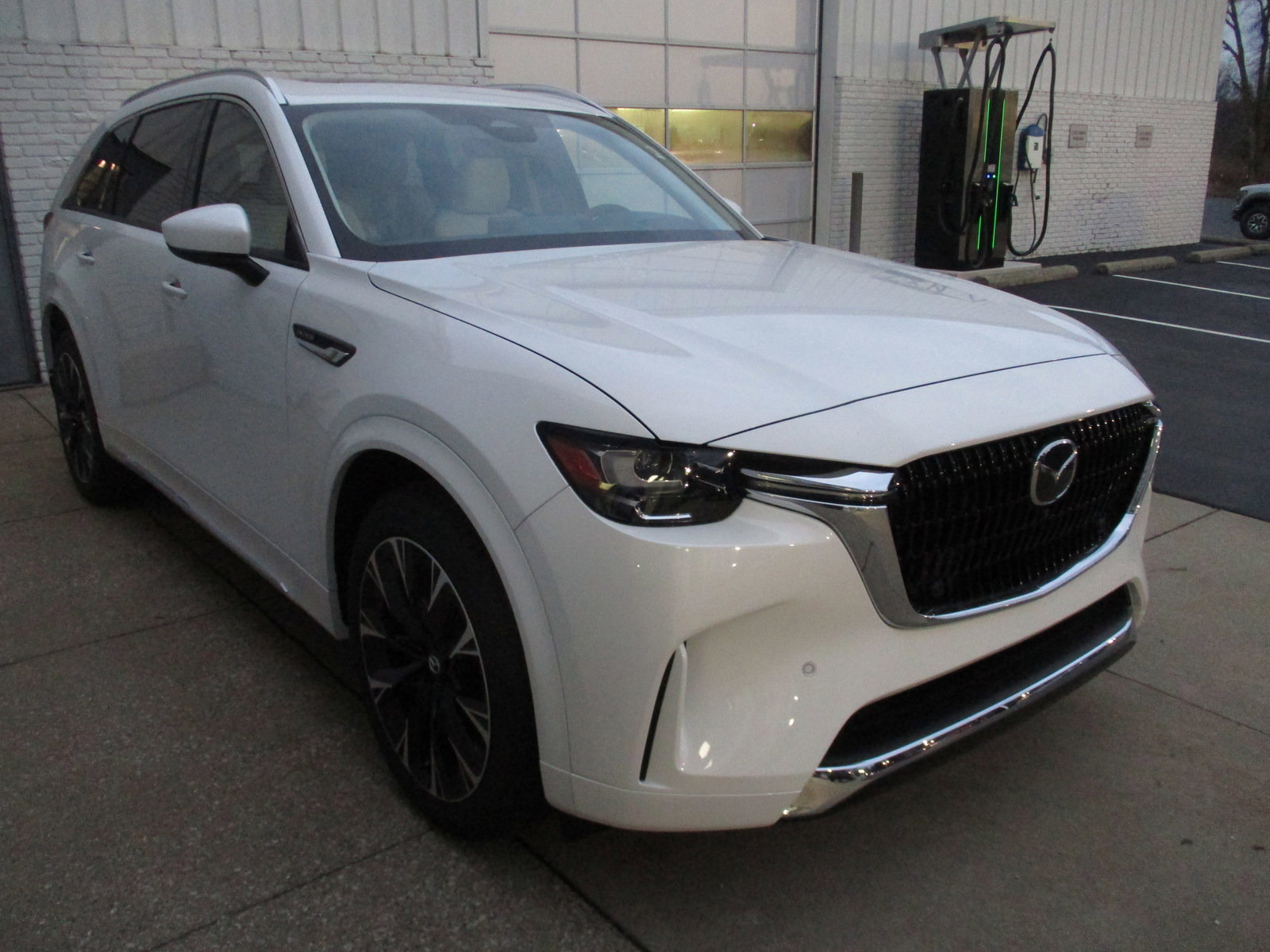 2025 Mazda CX-90 3.3 Turbo Premium Plus photo 2