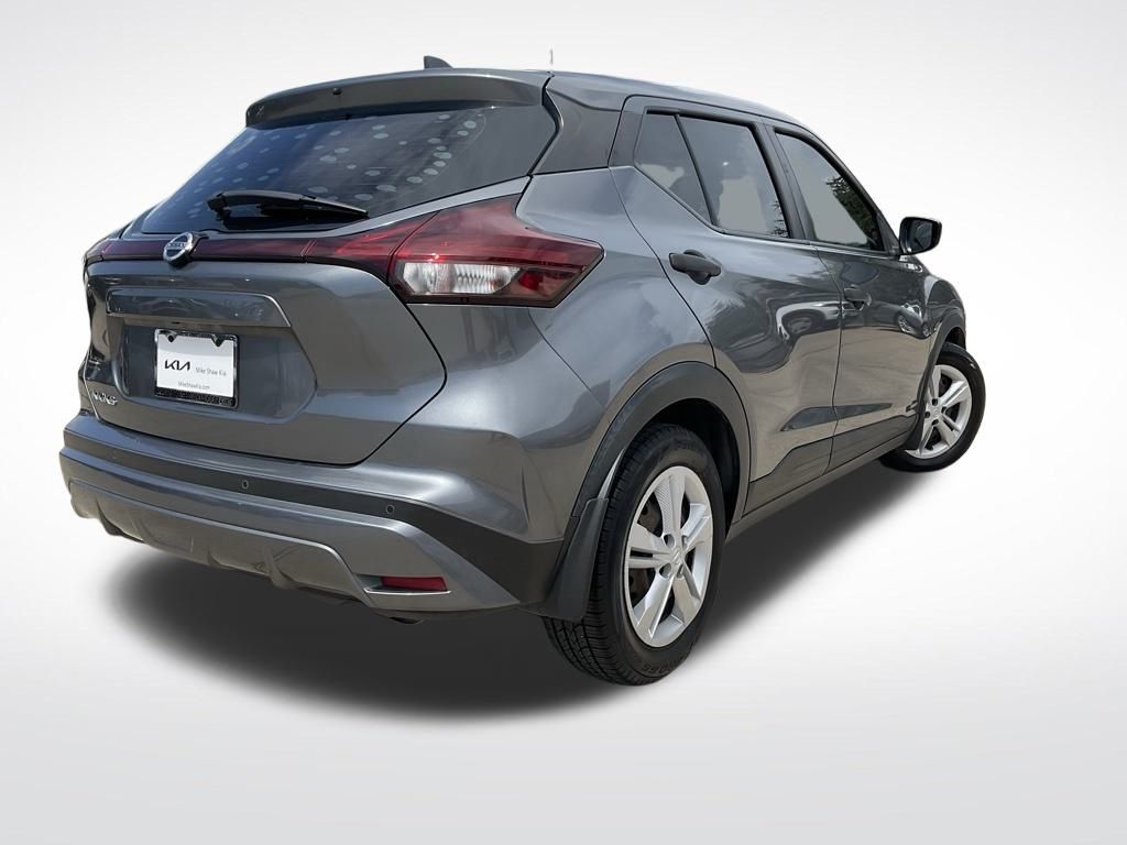2021 Nissan Kicks S photo 6