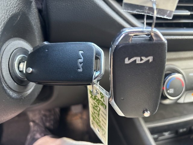 2022 Kia Forte FE LXS photo 11
