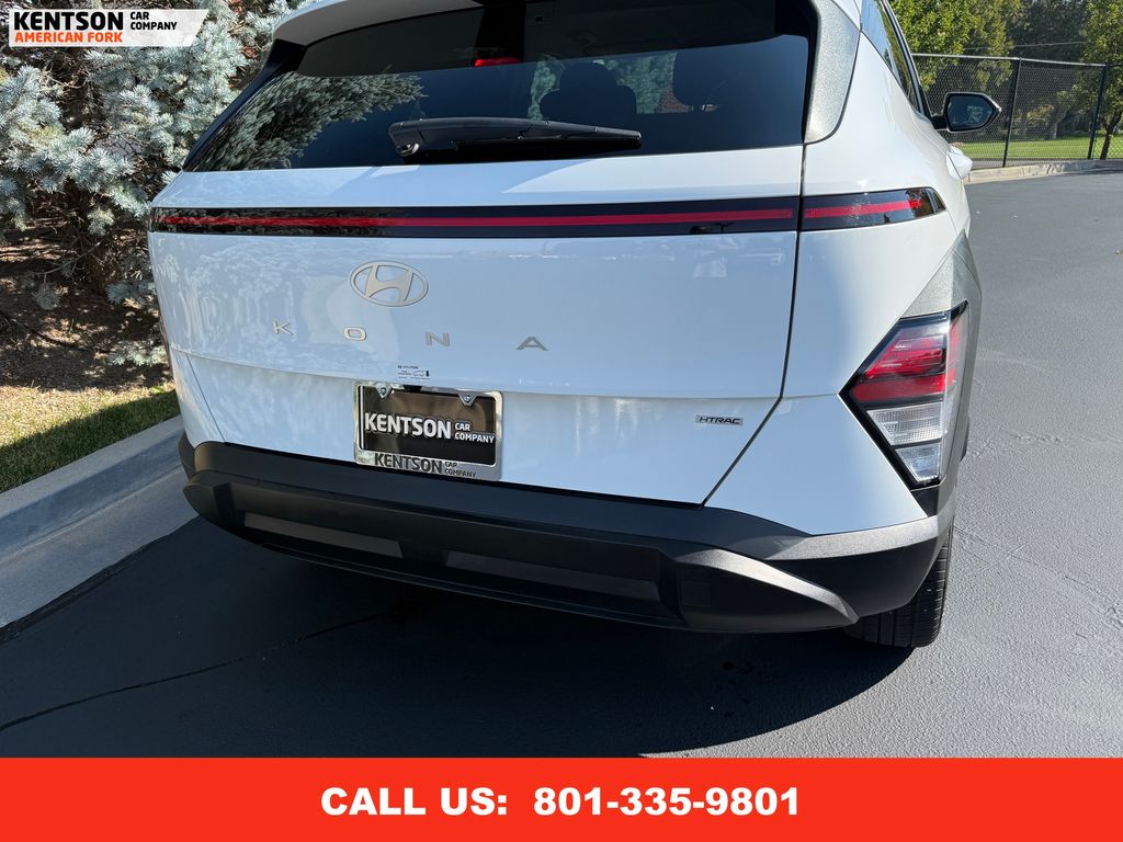 2025 Hyundai Kona SEL photo 32
