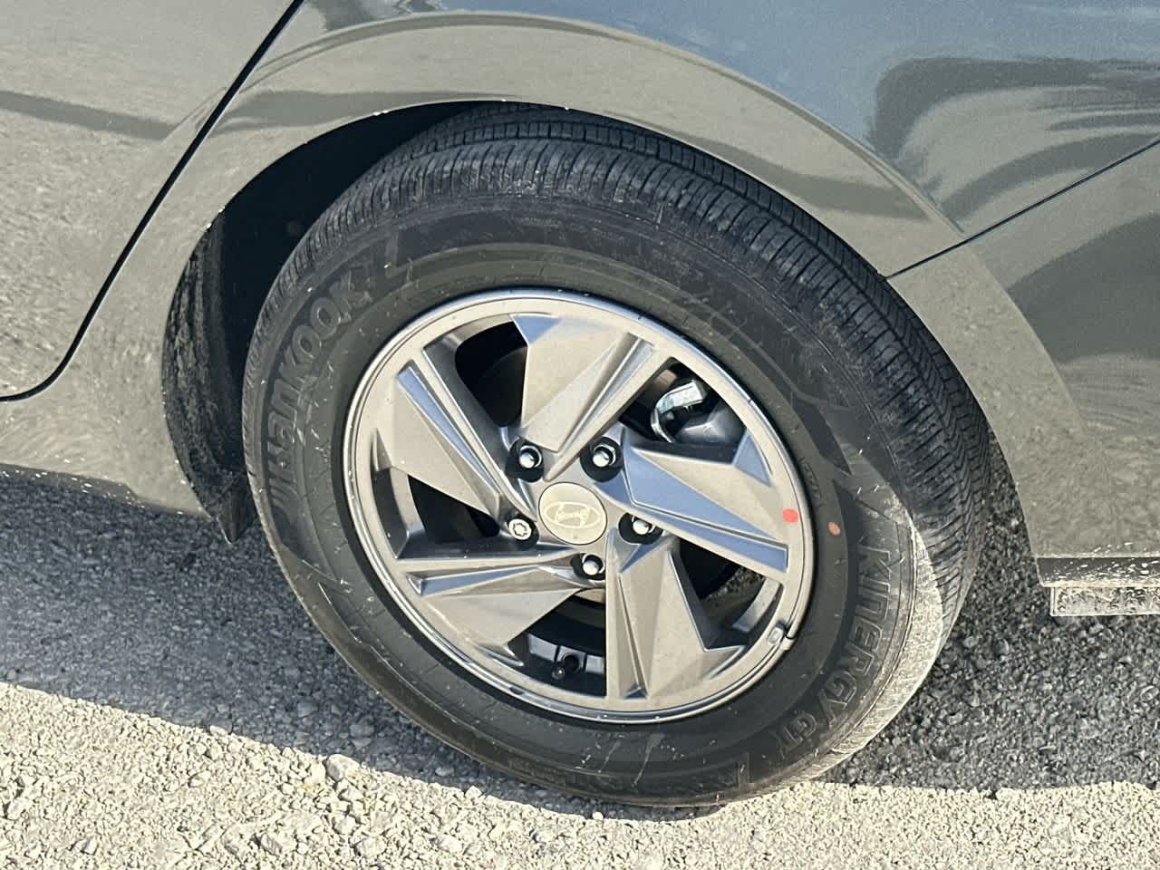 2025 Hyundai Elantra SE photo 10