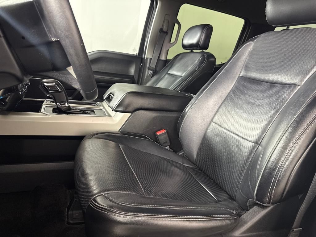 2017 Ford F-150 Lariat photo 9