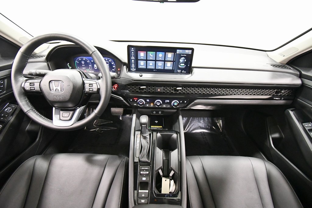 2025 Honda Accord Hybrid Touring photo 3