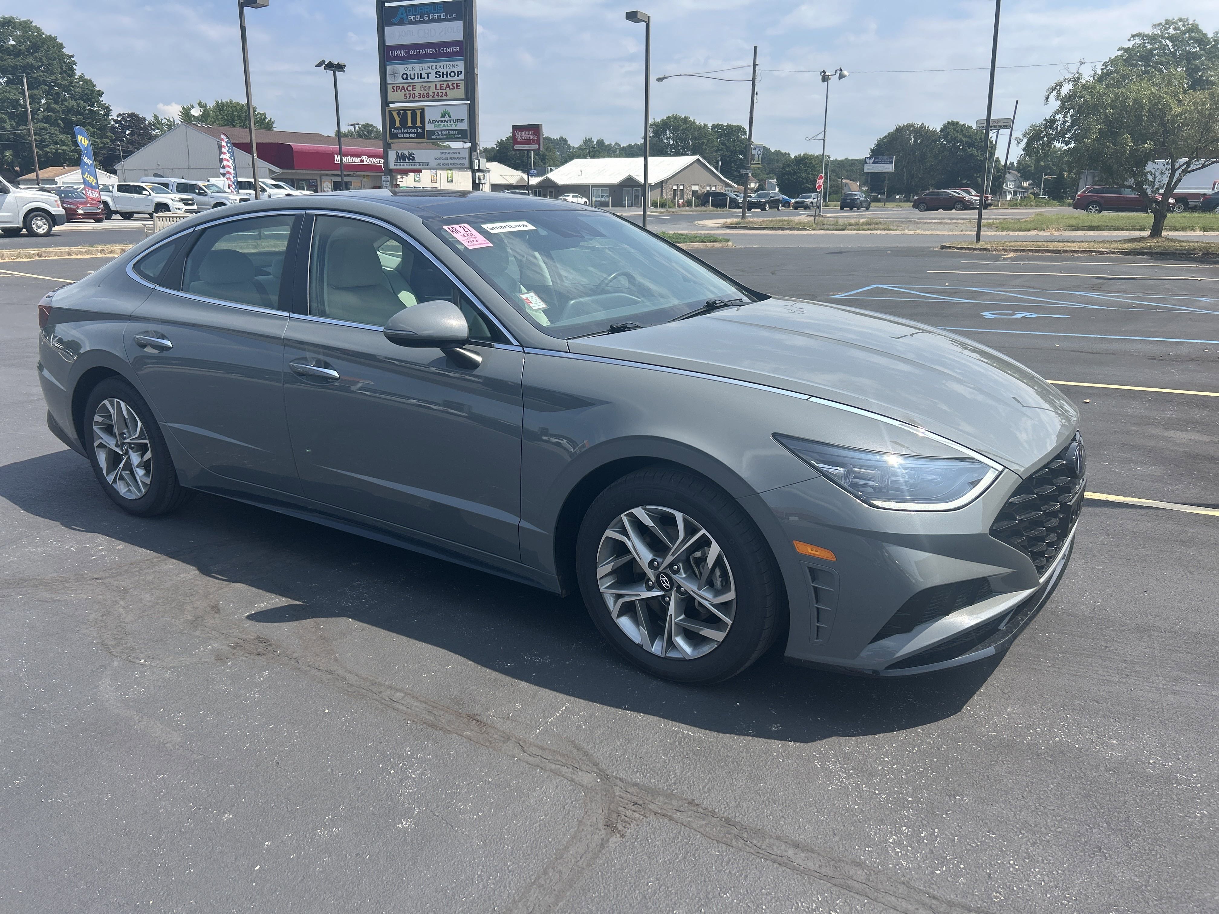 2023 Hyundai Sonata SEL's photo