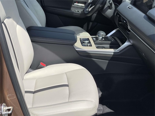 2025 Mazda CX-70 Plug-in Hybrid Premium photo 16