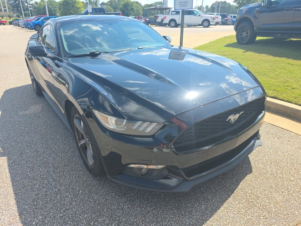 2015 Ford Mustang V6 photo 2