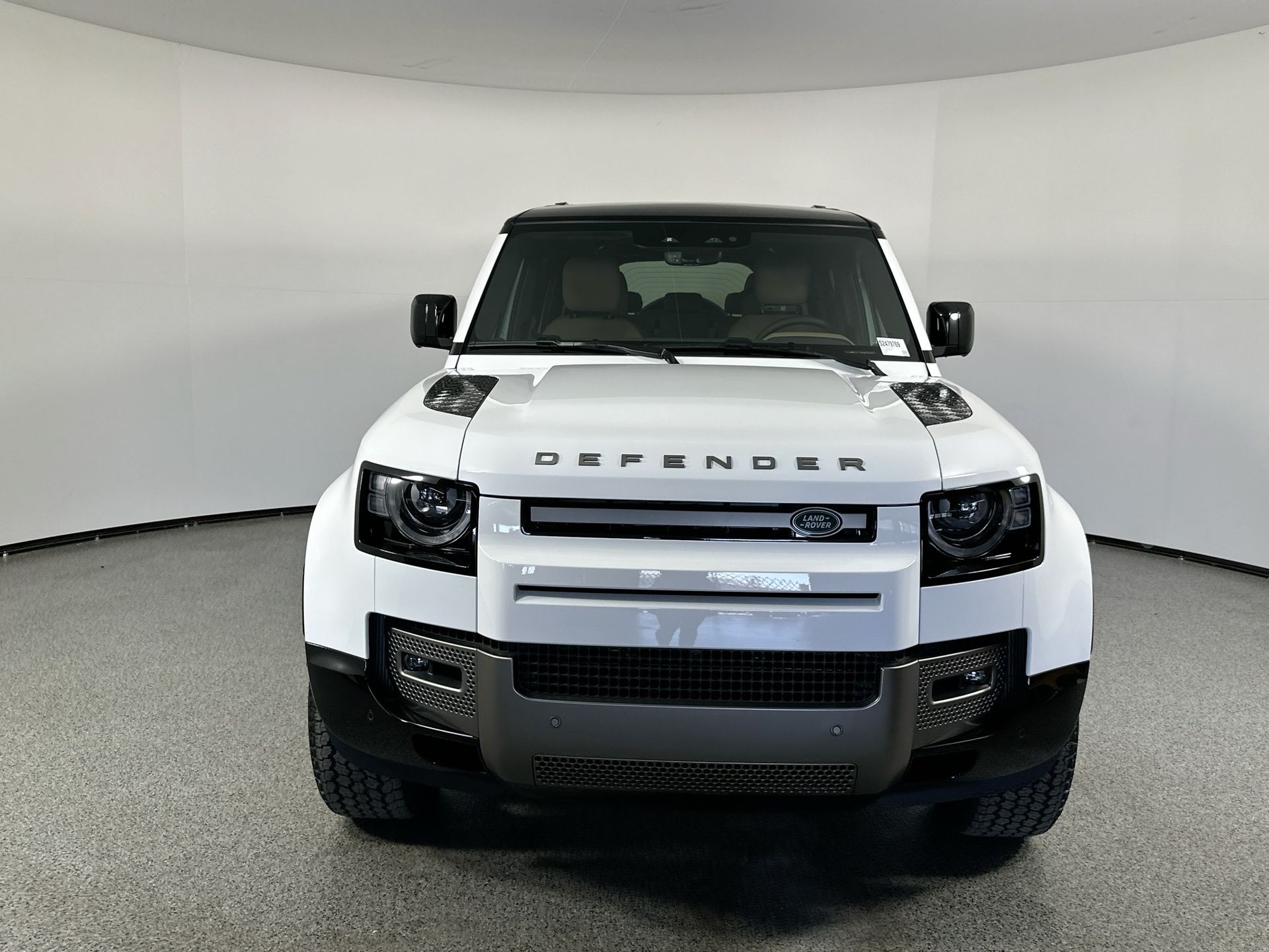 2025 Land Rover Defender 130 X-Dynamic SE photo 2