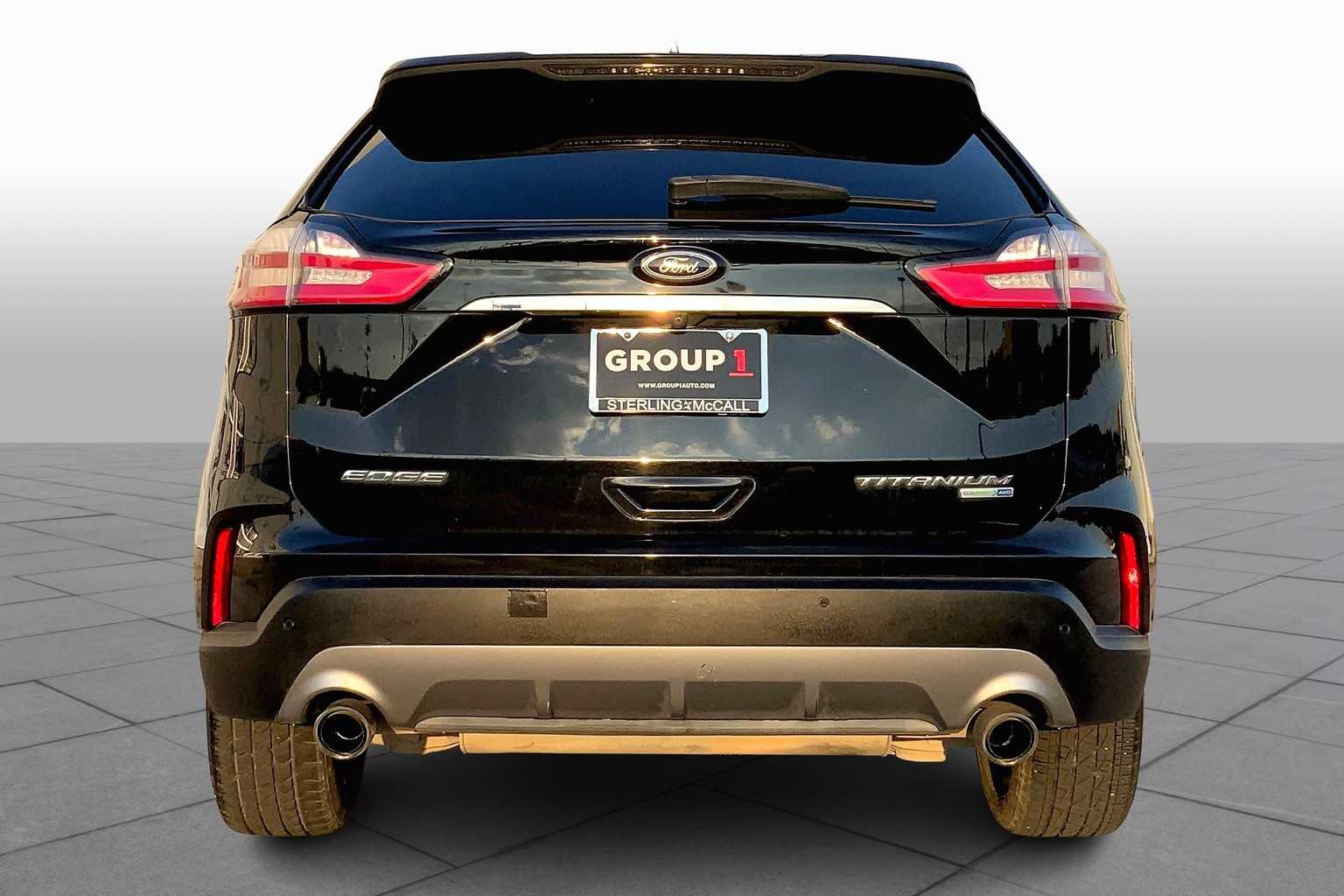 2019 Ford Edge Titanium photo 4
