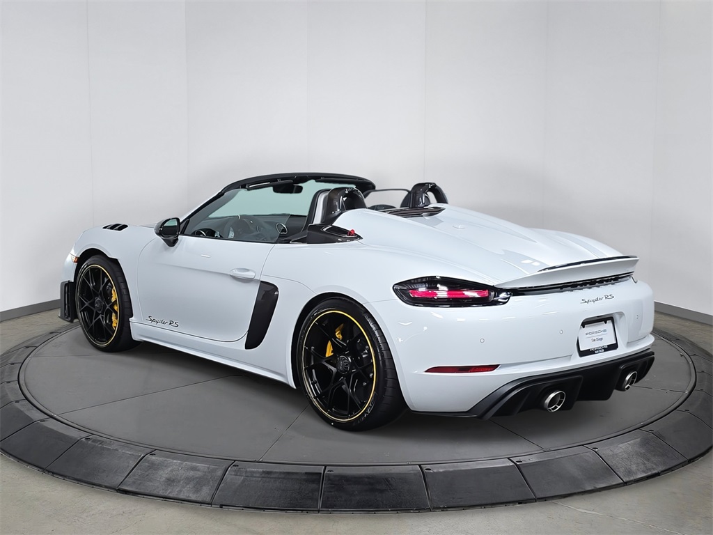 2025 Porsche Boxster Spyder photo 3