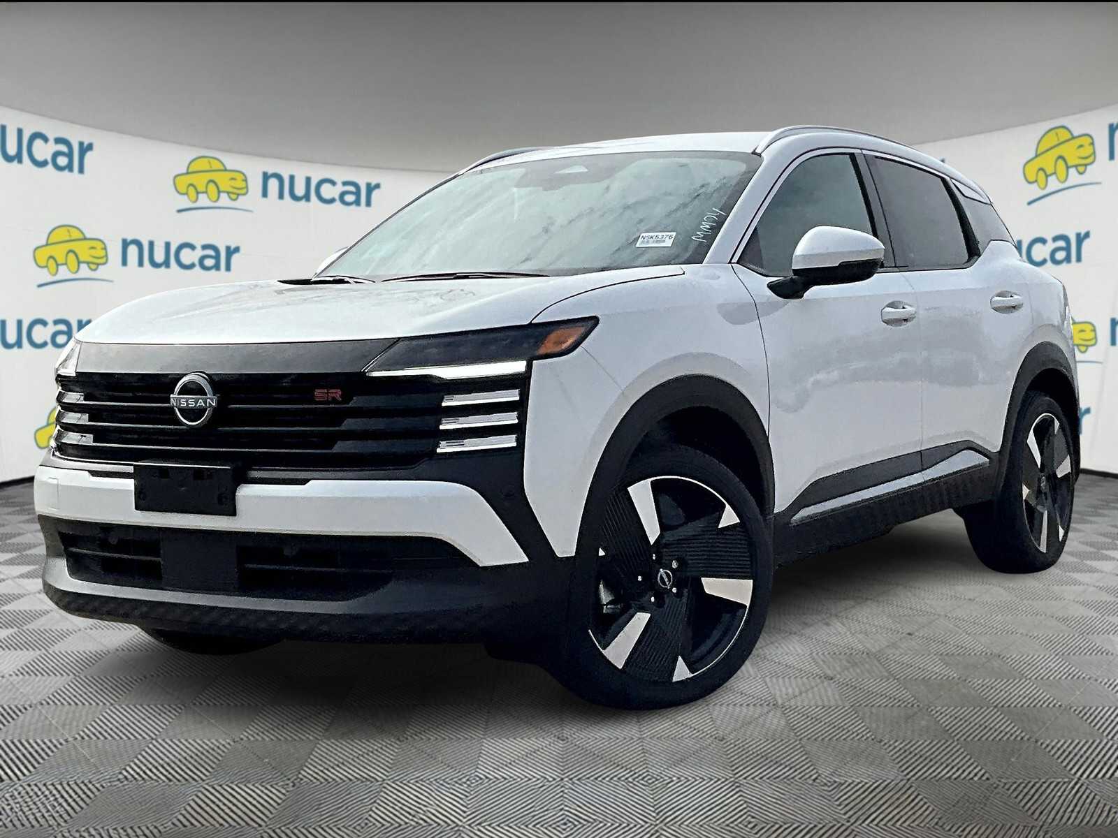 2025 Nissan Kicks SR photo 2