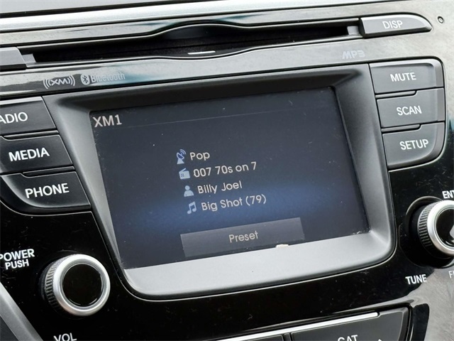 2016 Hyundai Elantra SE photo 3