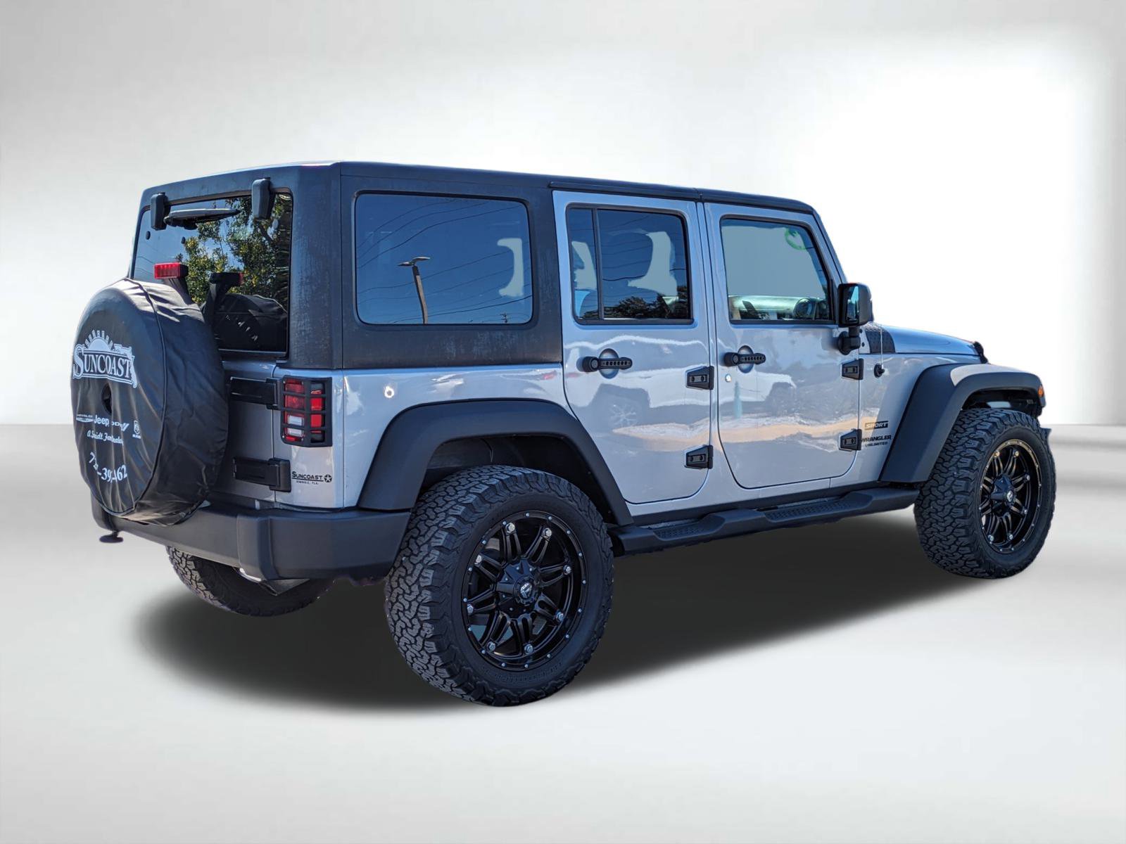 2017 Jeep Wrangler Unlimited Sport S photo 4