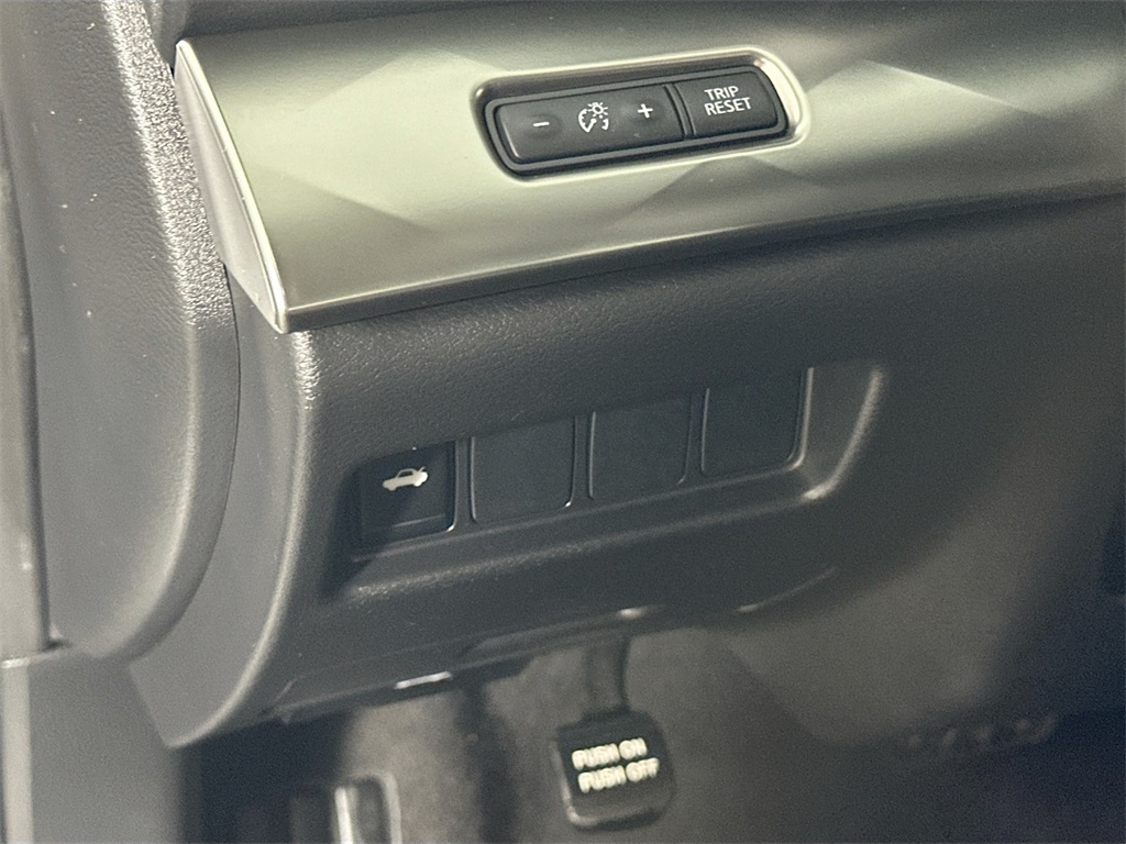 2023 Nissan Maxima SV photo 21