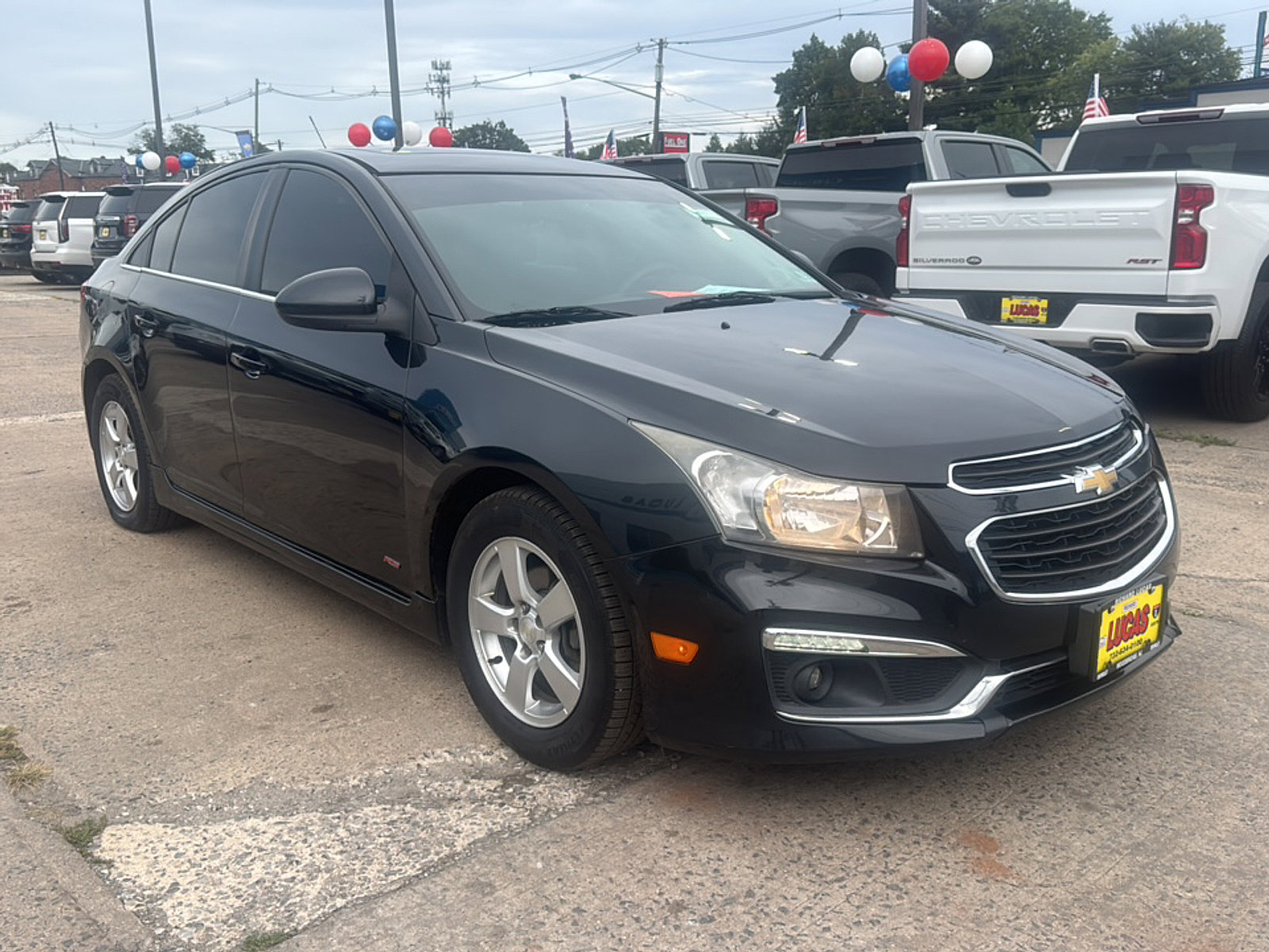 2016 Chevrolet Cruze LT photo 2