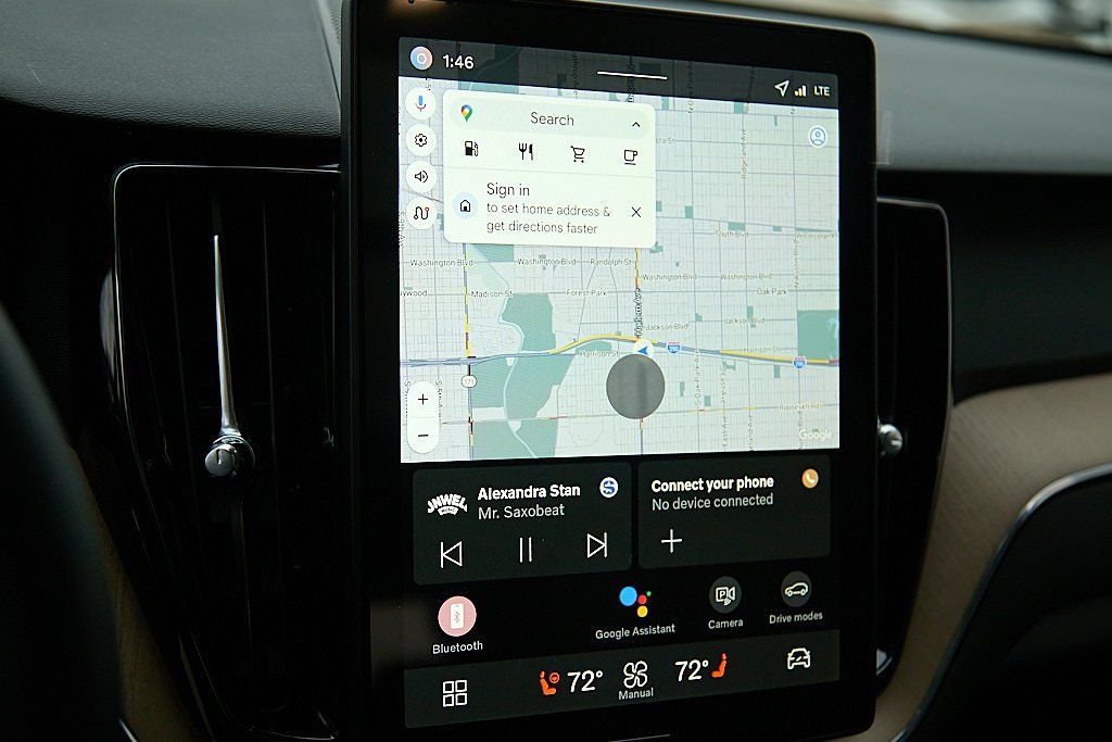 2026 VOLVO XC60 - Image 15