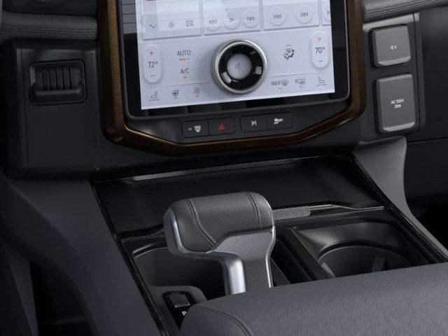 2025 Ford F-150 Lightning Lariat photo 16