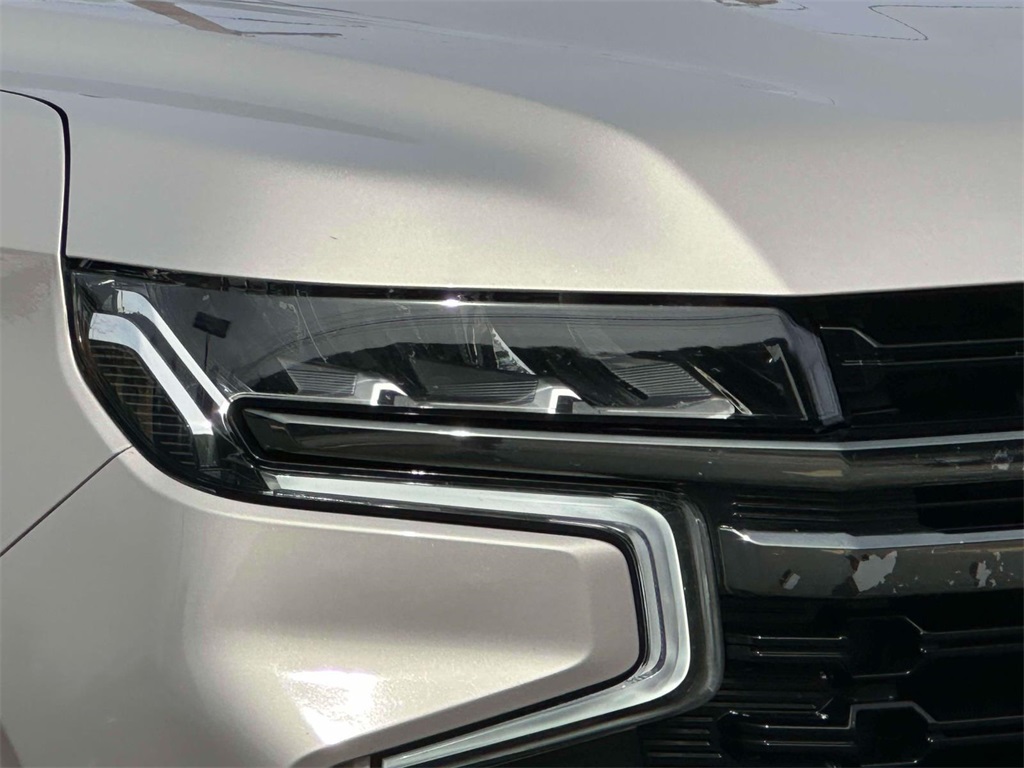 2021 Chevrolet Suburban Z71 photo 8