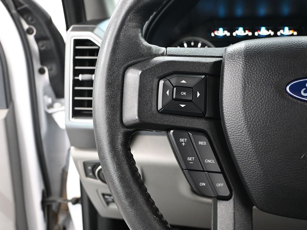 2020 Ford F-150 XLT photo 20