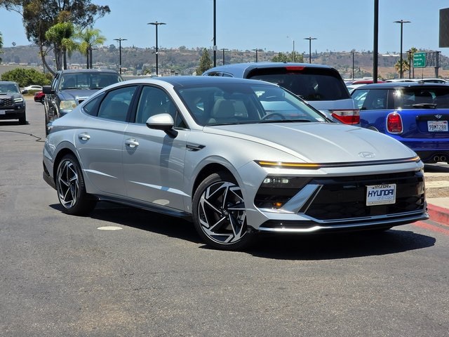 2025 Hyundai Sonata SEL Convenience photo 2