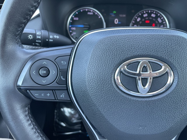 2020 Toyota RAV4 Hybrid XLE photo 16
