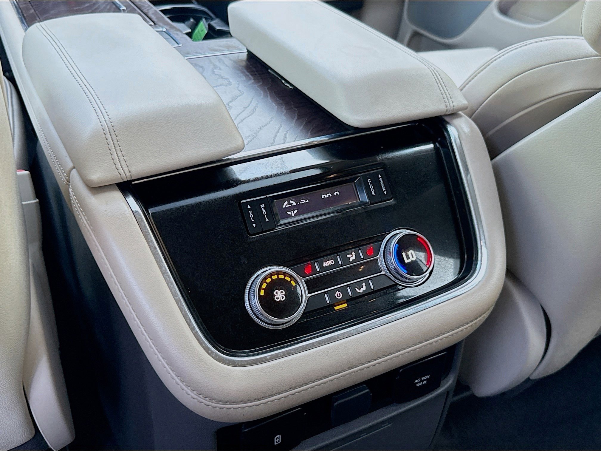 2021 Lincoln Navigator L Reserve photo 19