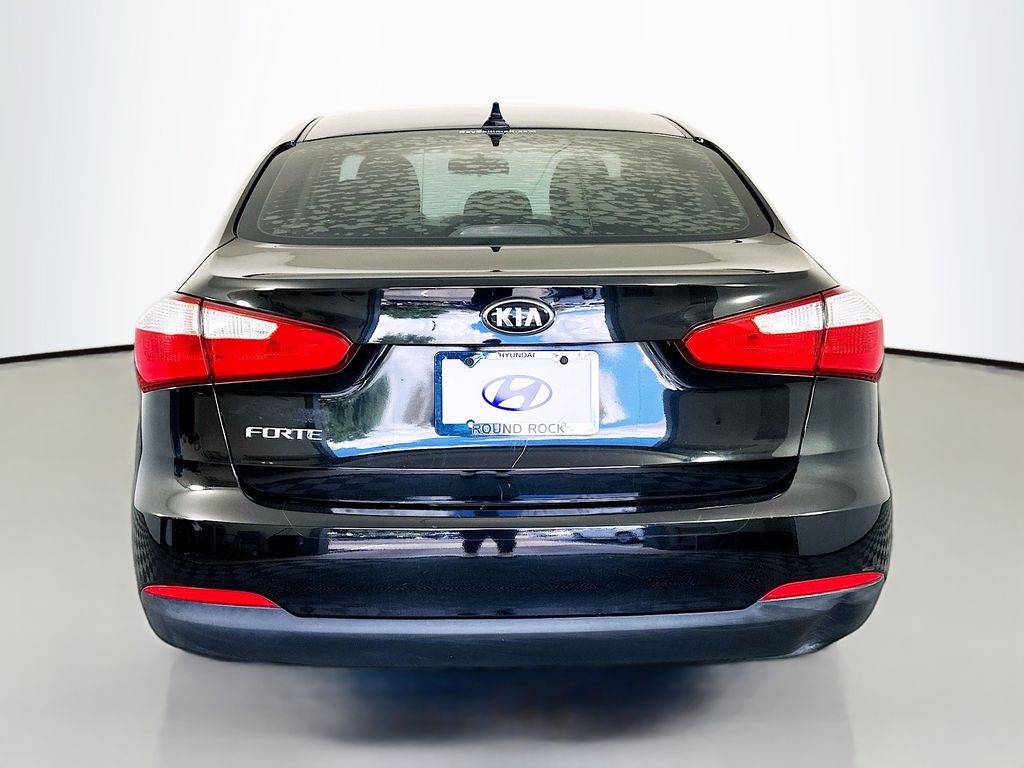 2016 Kia Forte LX photo 4