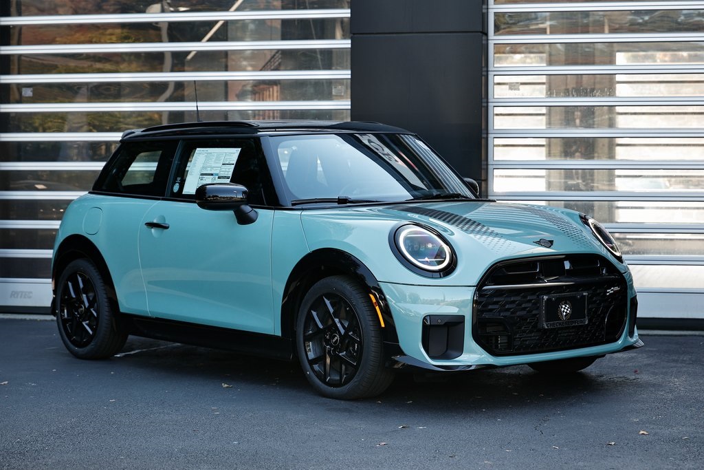 2026 MINI Hardtop 2 Door S's photo