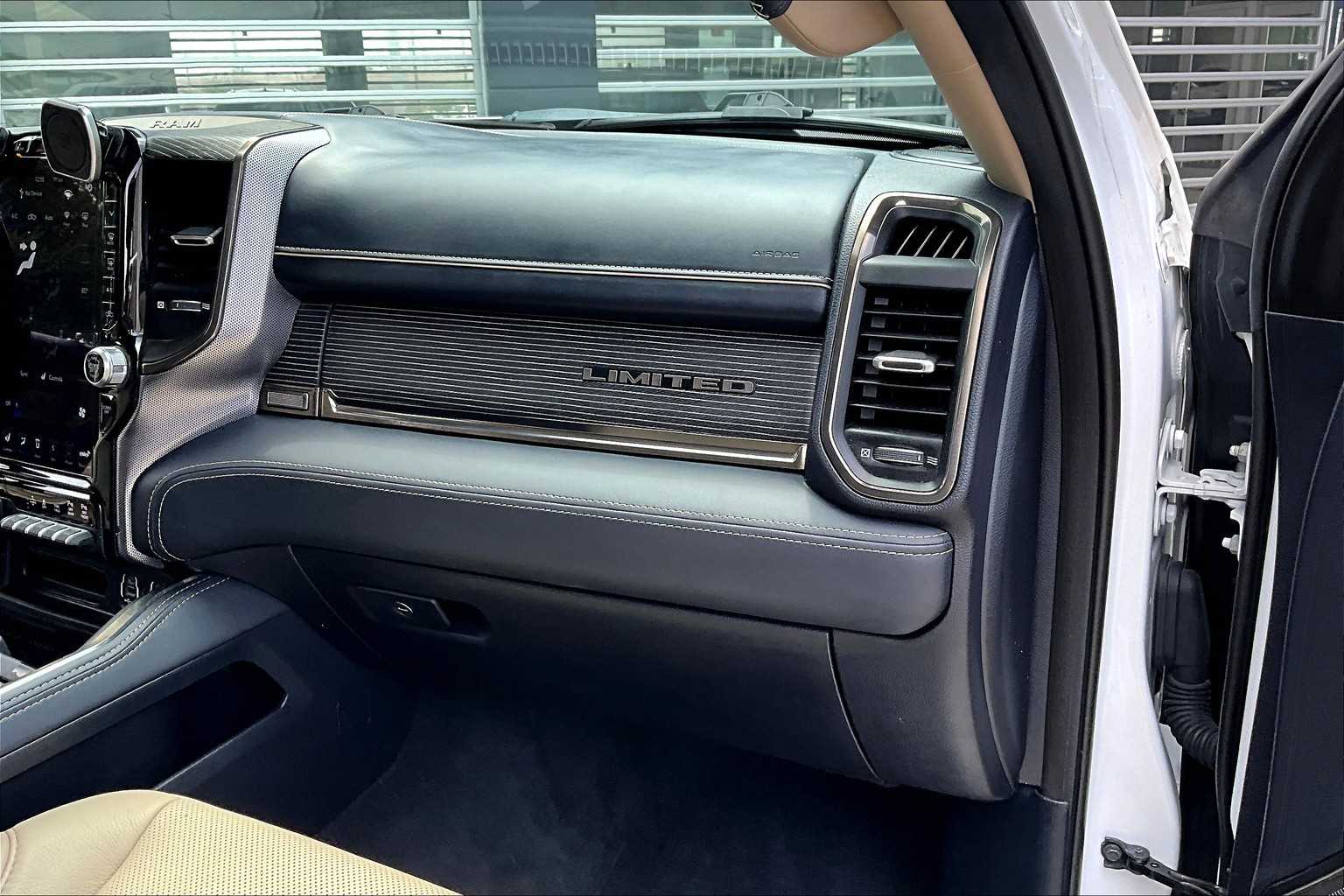 2020 Ram 1500 Limited photo 16