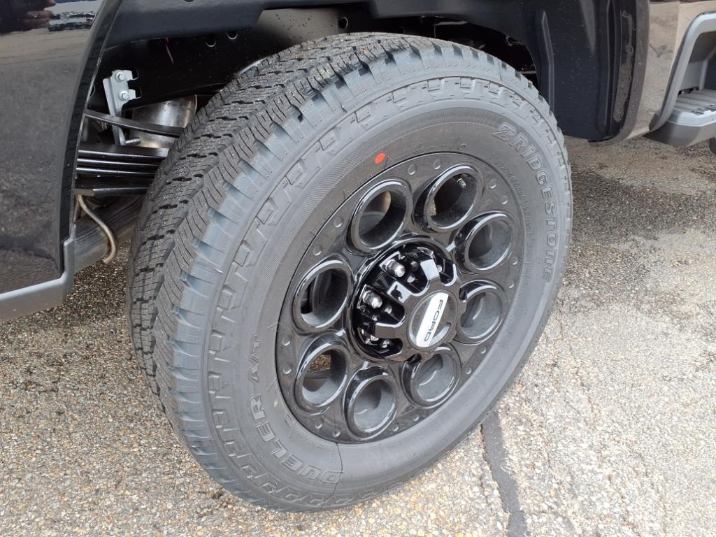 2025 Ford F-350 XLT photo 7