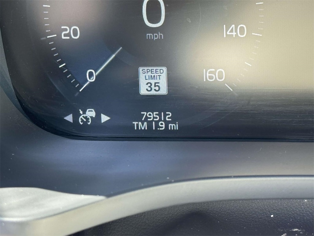 2021 Volvo XC60 T5 Momentum photo 25