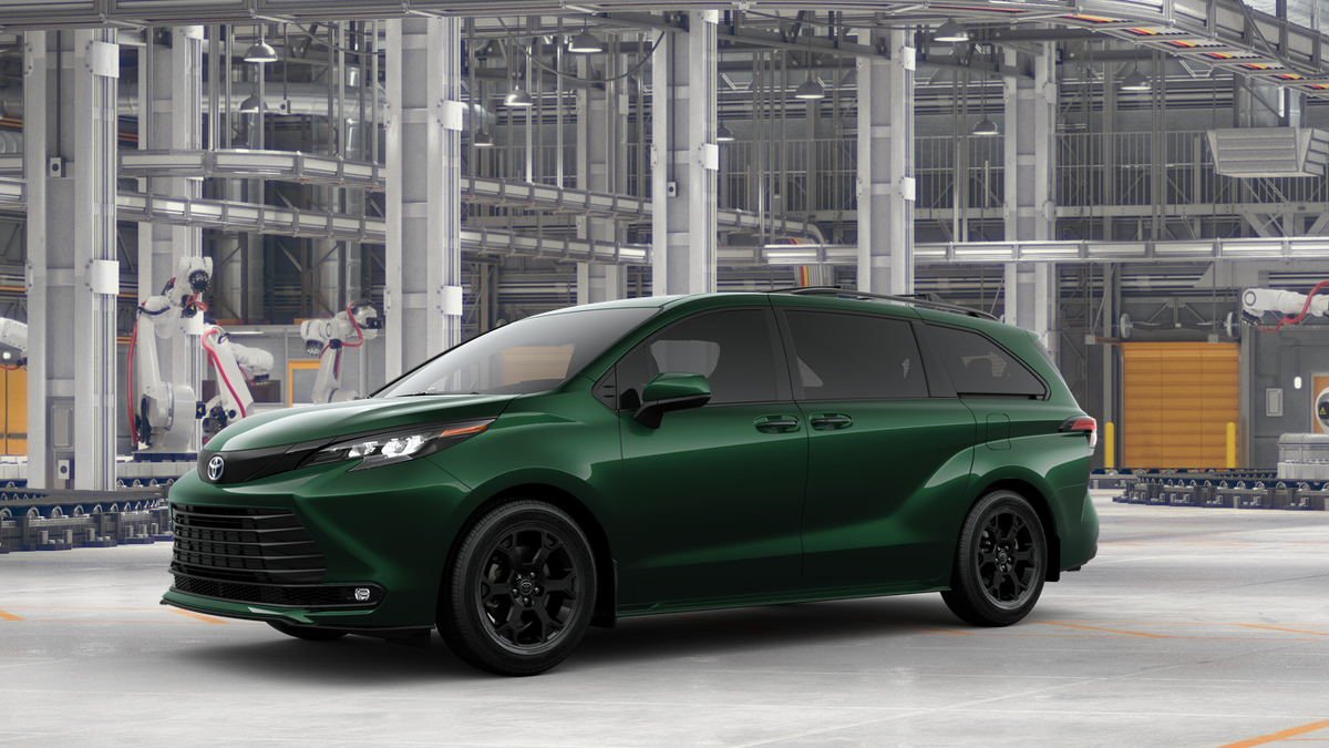2025 Toyota Sienna Woodland Edition photo 2