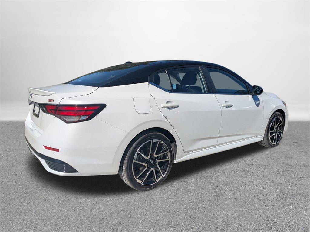 2025 Nissan Sentra SR photo 3