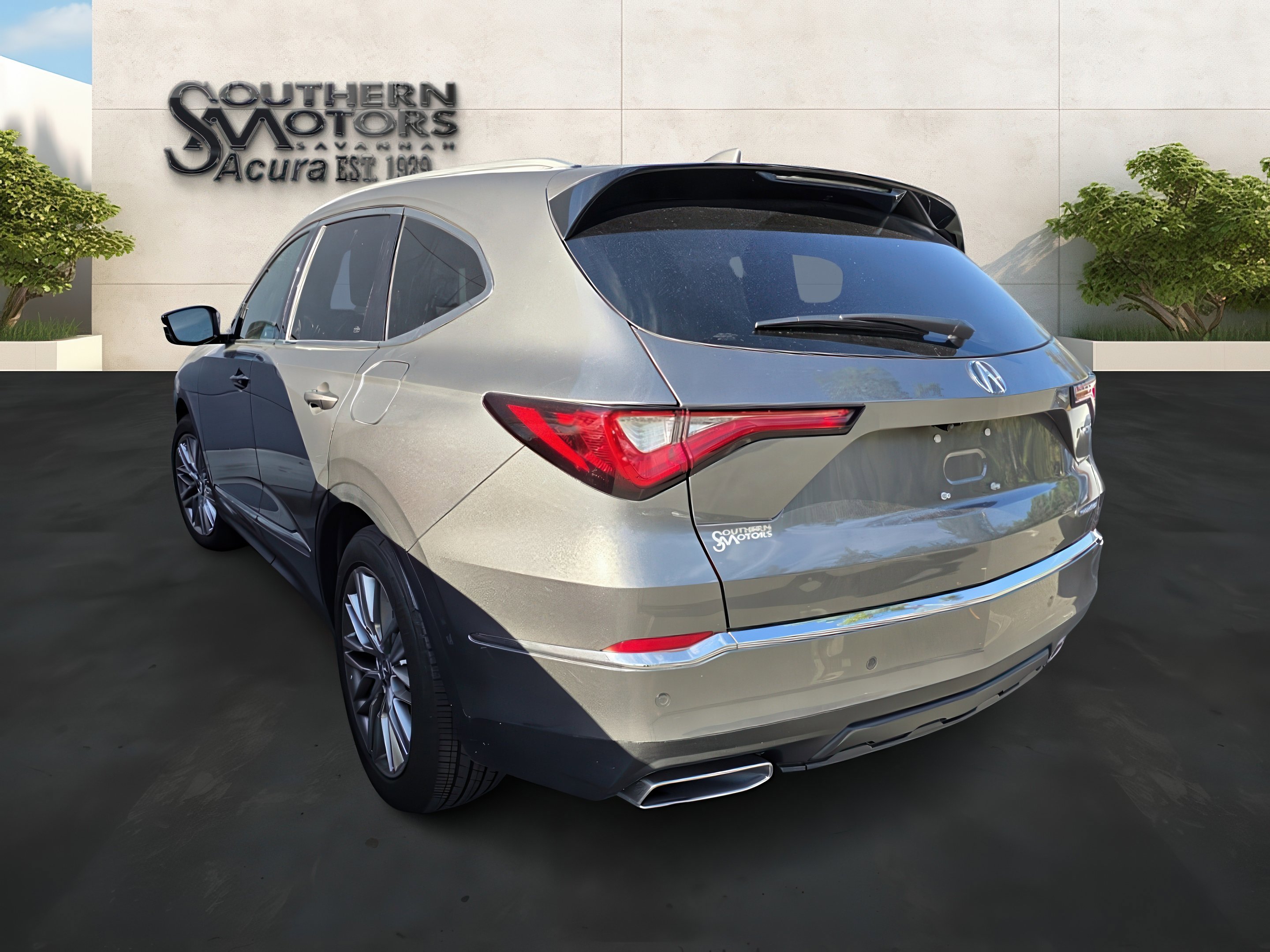 2023 Acura MDX Advance SH-AWD photo 2